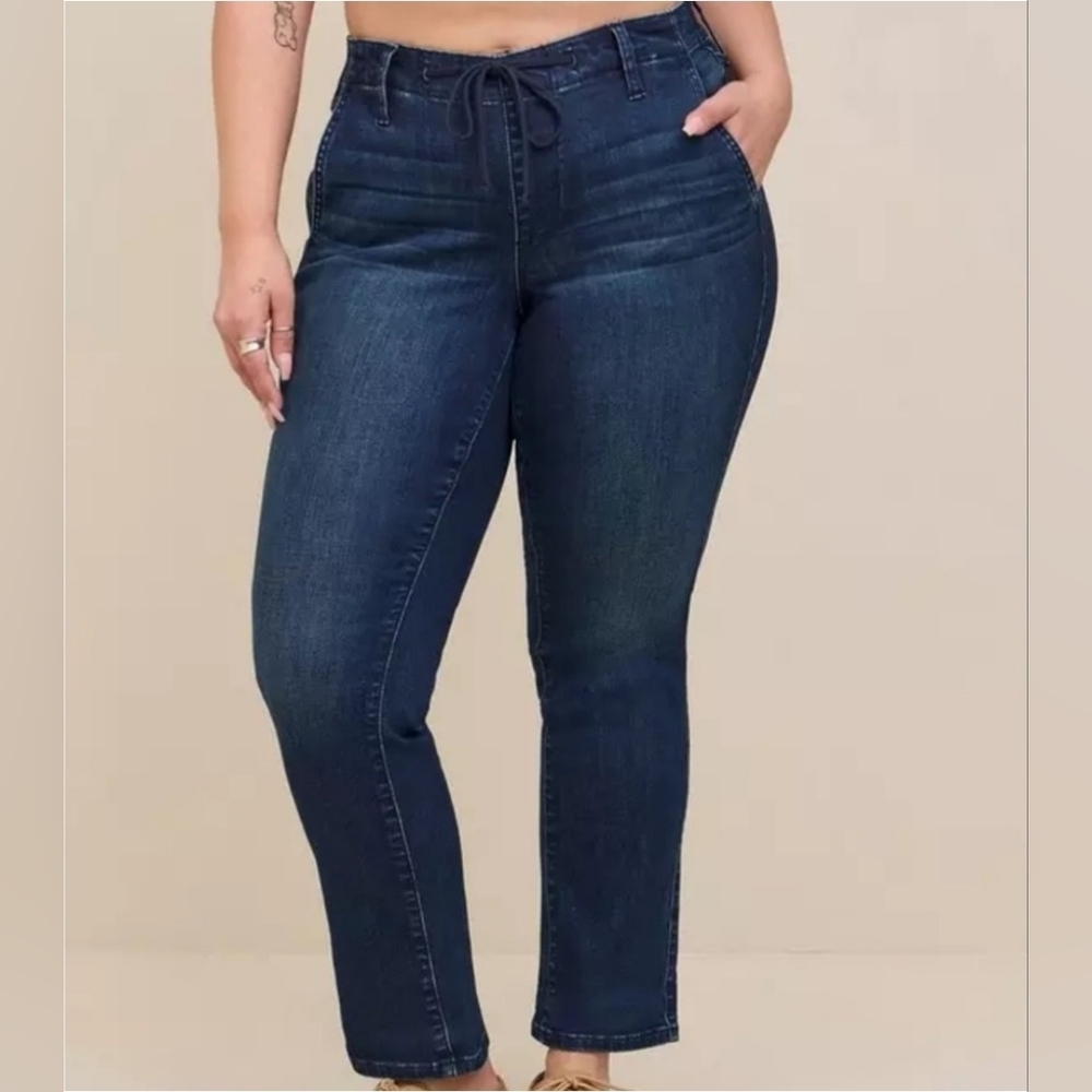 Torrid Weekend Boyfriend Mid-Rise Jean Size 2